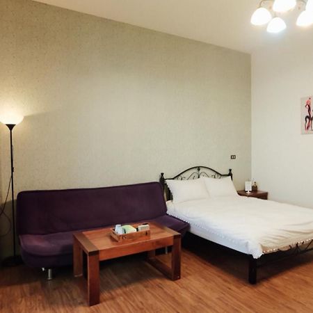 Jia Lin Homestay Donggang Extérieur photo