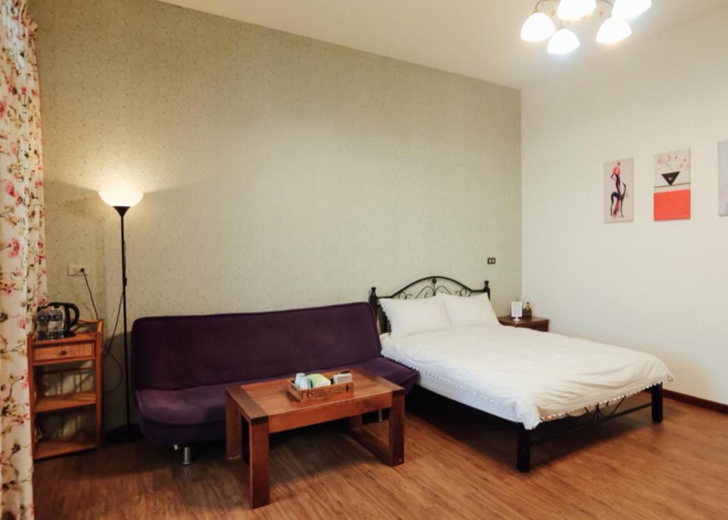 Jia Lin Homestay Donggang Extérieur photo